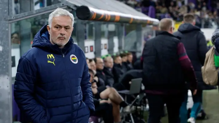 Fenerbahce denuncia a Galatasaray por 'ataque' a José Mourinho