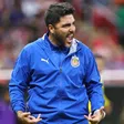 Chivas nombra a José Meléndez como entrenador interino, saldrá al banquillo ante Pumas