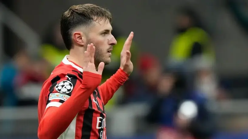 Santiago Giménez: ¿Cuál es su promedio goleador en Champions League y con AC Milan?