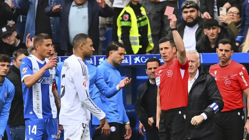 Kylian Mbappé expulsado con el Real Madrid, podría perderse la Final de la Copa del Rey