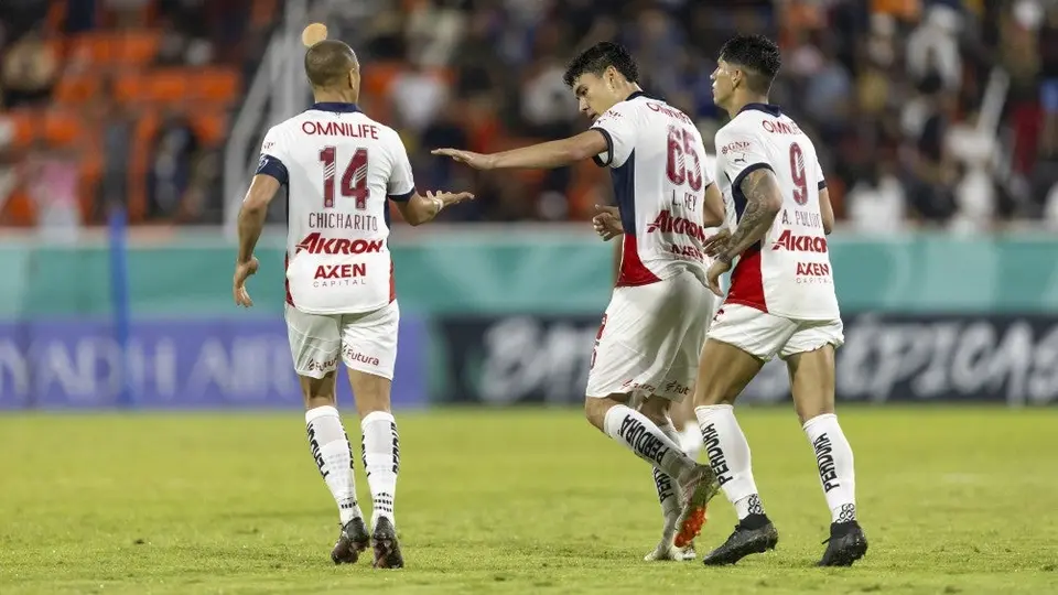 Chivas rescata el empate ante Cibao en República Dominicana y mantiene la serie en el aire