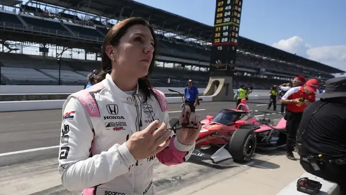 Mujeres que están revolucionando NASCAR: Pilotos, líderes e ingenieras