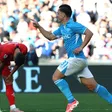 Napoli no le pierde pisada al líder Inter al vencer 2-1 a Fiorentina en la Serie A