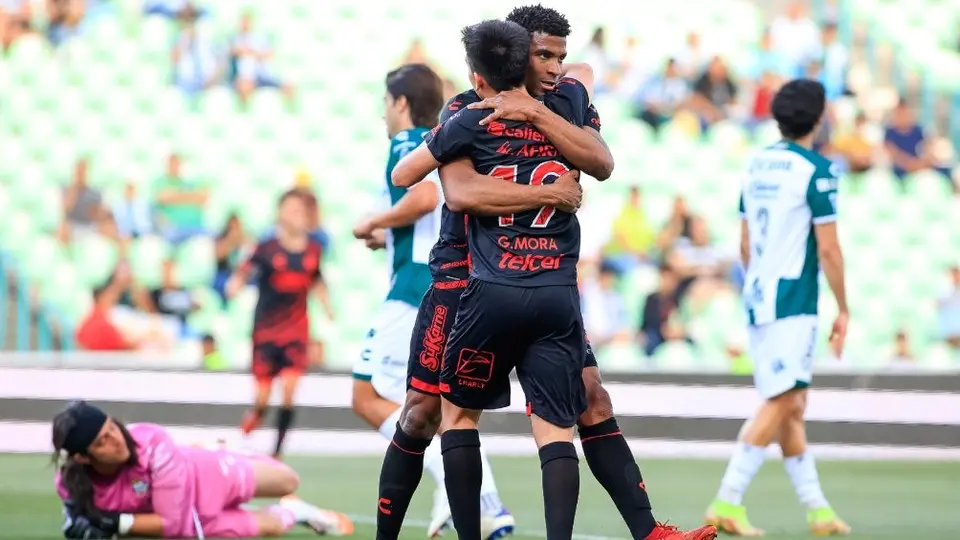 ¡Triste final! Xolos propina la última goleada de la temporada a Santos Laguna