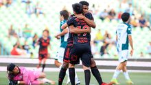 ¡Triste final! Xolos propina la última goleada de la temporada a Santos Laguna