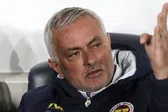 Fenerbahce defiende a Mourinho tras altercado con técnico de Galatasaray