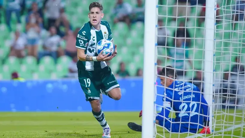 ¡Oficial! Santiago Muñoz deja a Santos y llega a Sporting Kansas City