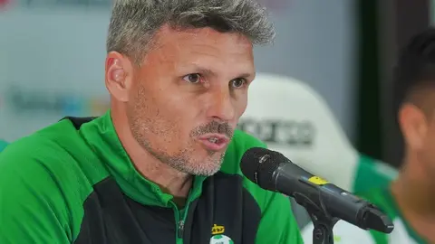 Fernando Ortiz tras primer punto de Santos en el CL2025: “Para nosotros es un triunfo”