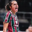 Jugadora de voleibol de Fluminense sorprende al disputar partido embarazada