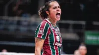 Jugadora de voleibol de Fluminense sorprende al disputar partido embarazada