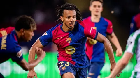 Koundé se estrena en la Kings League fallando penal