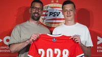 Hijo de Ruud van Nistelrooy firma su primer contrato profesional con el PSV