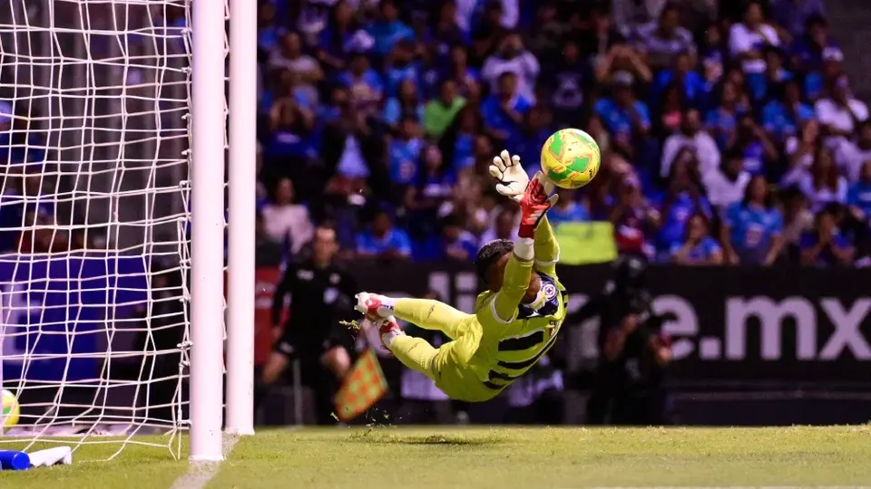 ¡Dominio celeste! Cruz Azul destacó en el 11 ideal de la Jornada 14 del Clausura 2025