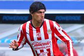Chivas reconoce a Erick Gutiérrez por sus 200 partidos en Liga MX