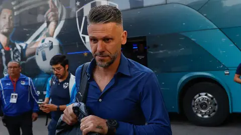 Martín Demichelis quiere seguir en Rayados; pide disculpas tras fracaso