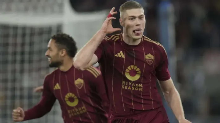 Roma vence a Como 1907 con voltereta incluida en el Olímpico