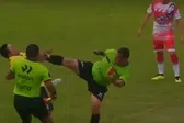 Árbitro se defiende de agresión con patada al estilo ‘karateca’ en el futbol peruano