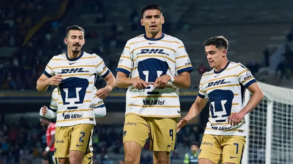 Pumas, con doblete de Guillermo Martínez, le da la vuelta y elimina al Cavalry