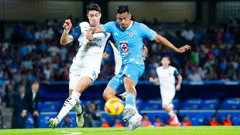 Cruz Azul y Rayados reparten unidades en CU