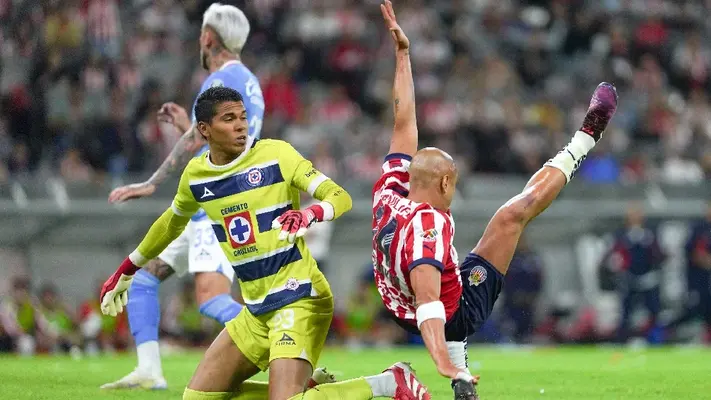 Gerardo Espinoza consciente del momento de Javier Hernández : “Chicharito no está en racha”