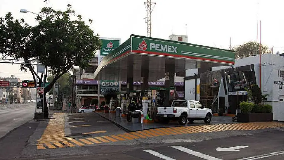 ¡No más gasolinazos! Litro de gasolina no costará más de $24.00 pesos por los próximos seis meses