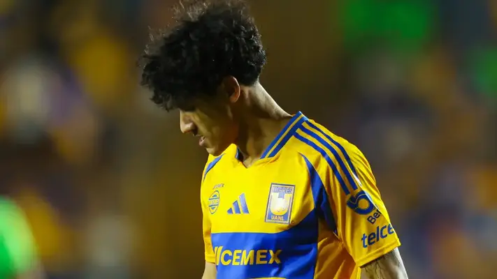 ¡De no creerse! El error de Uriel Antuna ante Cruz Azul; lo revientan en redes