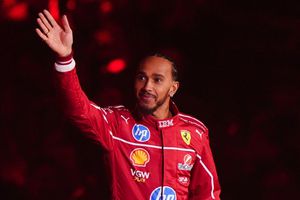Ferrari cuestionó a Lewis Hamilton sobre las diferencias con Mercedes