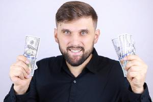 ¿Cambiarás dólares? Sigue estable el peso este jueves 20 de febrero