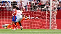 Afición de Sevilla explota contra la directiva en partido ante Atlético de Madrid