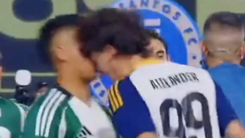 Jugador de West Santos da cabezazo a futbolista de Raniza FC en Kings League Américas