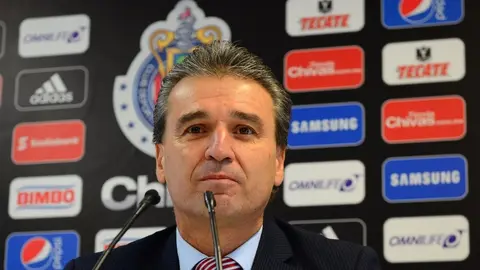 Néstor De La Torre: "Antes, estar en Chivas era más honor, ahora cualquiera se quiere ir"