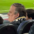Marcelo Ebrard es captado en el Santiago Bernabéu viendo al Real Madrid; redes lo destrozan