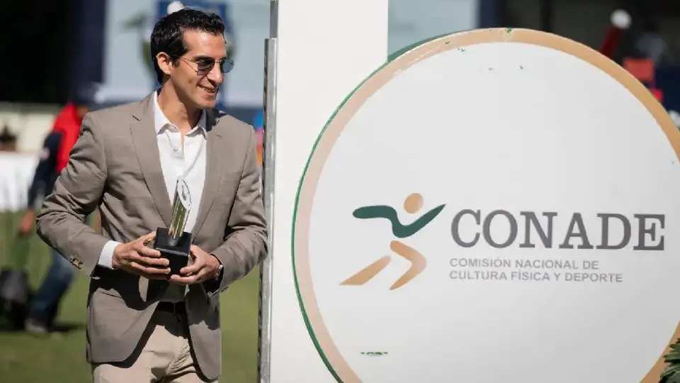 Rommel Pacheco lanza indirecta contra Ana Guevara tras Oro en Mundial de Clavados