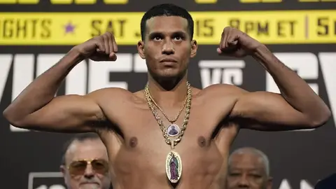 David Benavidez nuevo campeón de peso semipesado del CMB tras renuncia de Dmitry Bivol
