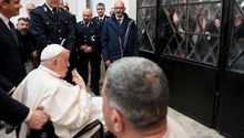 Papa Francisco se hace presente en actividades de Semana Santa tras pasar por problemas de salud