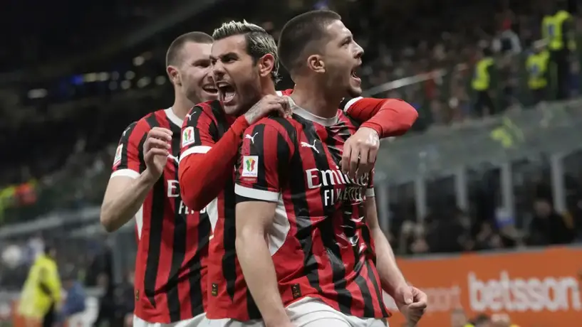 ¡Santiago Giménez peleará por el título! Milan avanza a la Final de Copa tras vencer a Inter de Milán