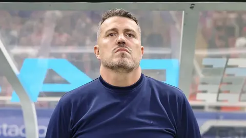 Óscar García deja en el pasado a Chivas y disfruta vacaciones tras polémica salida del club
