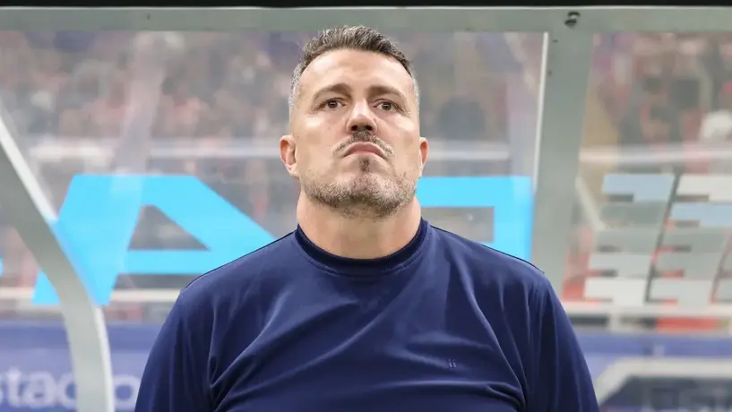 Óscar García deja en el pasado a Chivas y disfruta vacaciones tras polémica salida del club