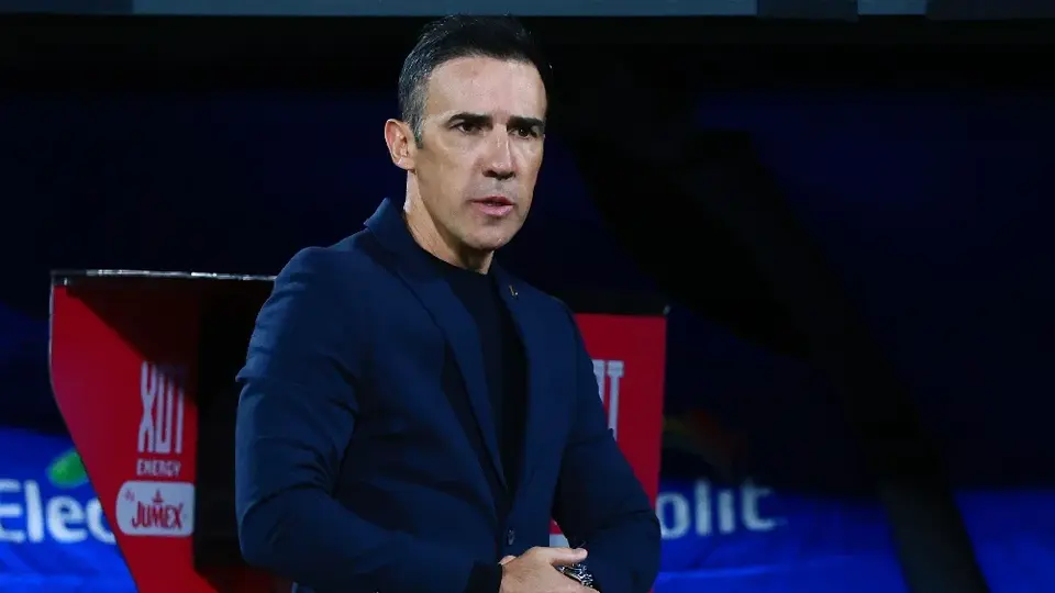 Vicente Sánchez, de ser ‘bomberazo’ a poder superar a Martín Anselmi en torneo debut