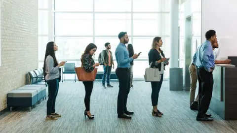 ¿Abrirán los bancos en México este 1 de mayo de 2025?​