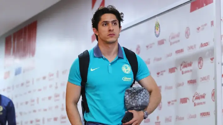¡Malas noticias en el Nido! Alan Cervantes sufre fractura en el juego ante Pachuca
