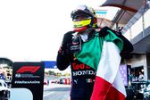 ¿Suerte? Mecánico de Red Bull da detalles sobre victoria de Checo Pérez en Bakú