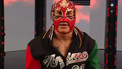 ¡Ánimo! Rey Fénix debuta en WrestleMania con derrota ante El Grande Americano