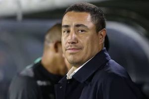 ¿Desea dirigir en la Liga MX? Efraín Juárez manda mensaje en redes sociales