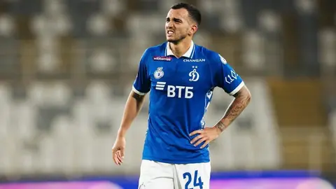 Luis Chávez da asistencia y sale lesionado en victoria del Dinamo Moscú