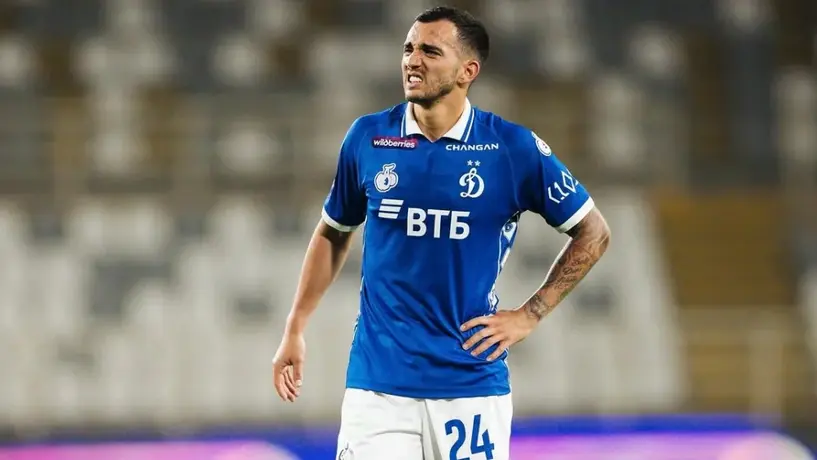 Luis Chávez da asistencia y sale lesionado en victoria del Dinamo Moscú
