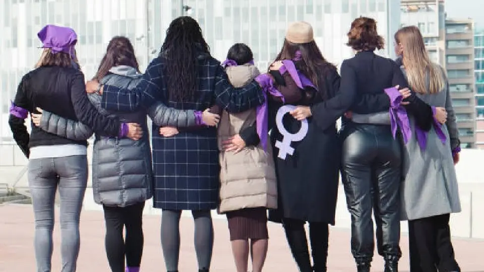 ¿Por qué no debes felicitar a las mujeres el 8 de marzo? Aquí te lo explicamos