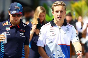 Liam Lawson relató cómo aprovechó el mal momento de Checo Pérez para quedarse su asiento