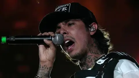 Natanael Cano desafía restricciones y canta corridos tumbados en Aguascalientes