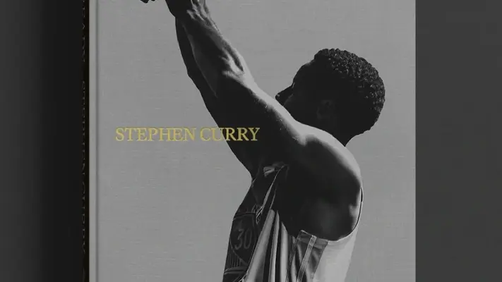 Stephen Curry firma contrato para sacar tres libros; el primero sale en el mes de septiembre